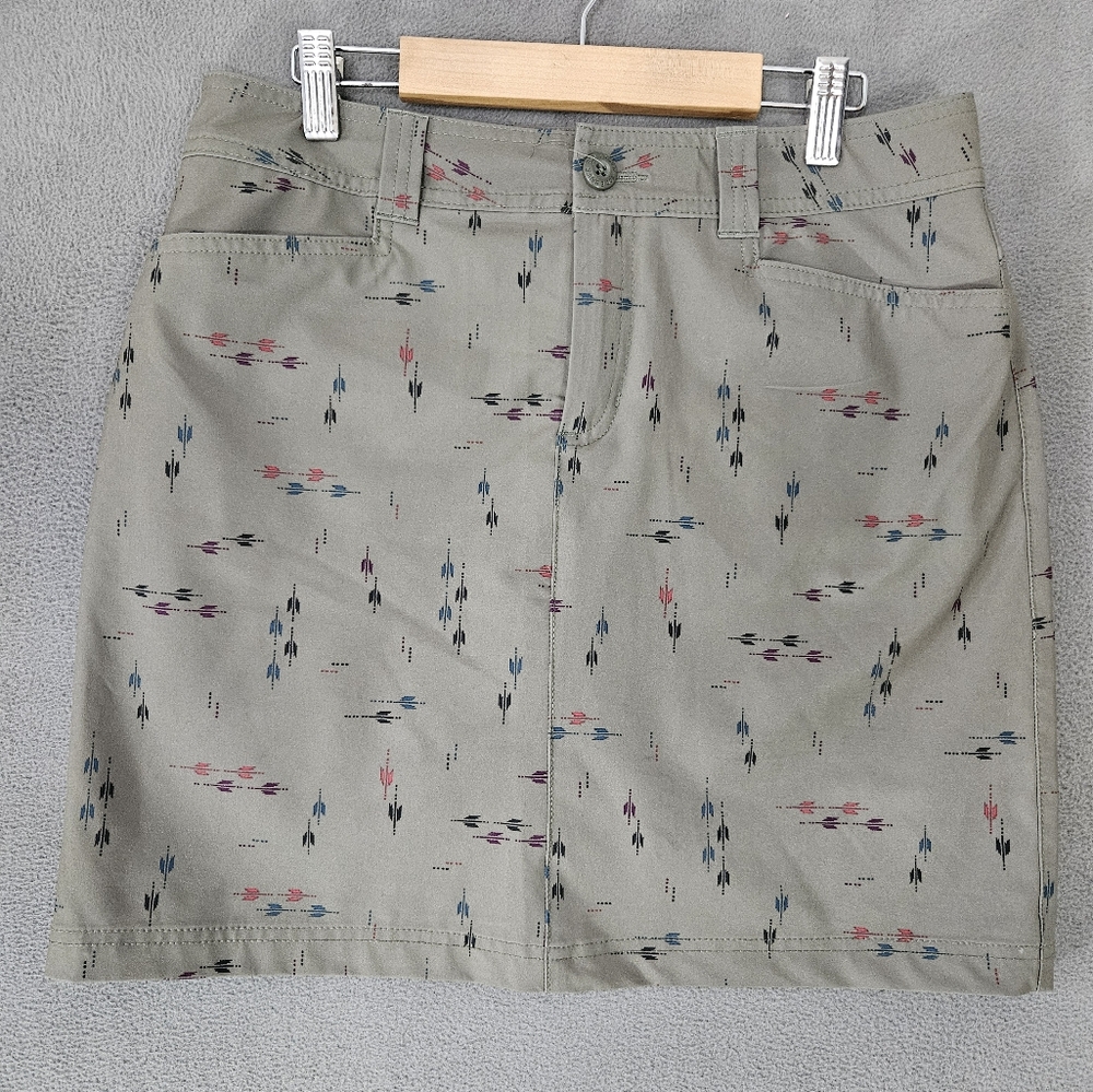 Eddie Bauer Womens Size 4 Athletic Skort Olive Green Arrow Print Pockets